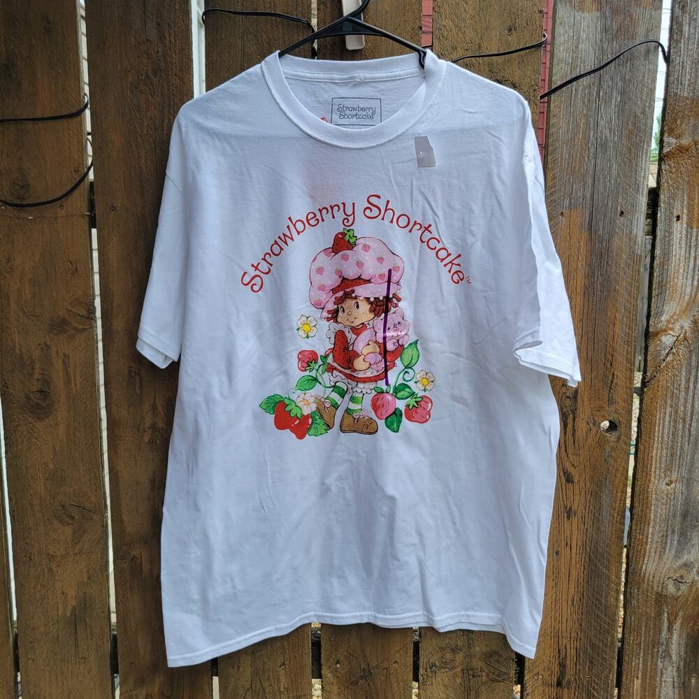 NWT Strawberry & Shortcake Size XL